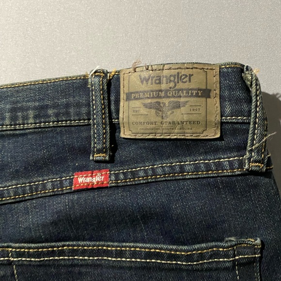 Wrangler Dark Blue Straight Jeans - Picture 8 of 10